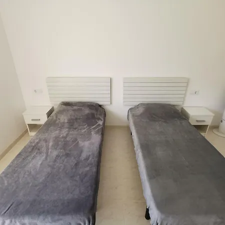 Acogedor A 400m De La Playa En Llanca, Con Terraza Y Bano Hidromasaje - Es-89-135 Appartement