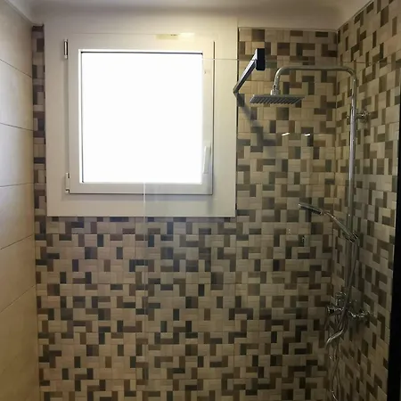 Acogedor A 400m De La Playa En Llanca, Con Terraza Y Bano Hidromasaje - Es-89-135